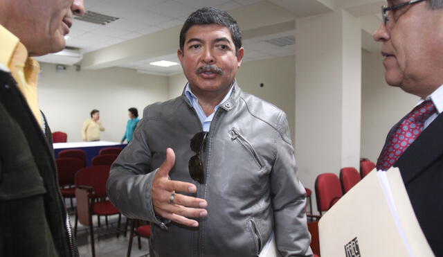 Tacna: impiden acceso de periodistas a sede regional 