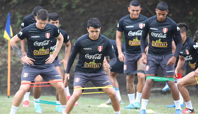 Perú y Uruguay se enfrentan