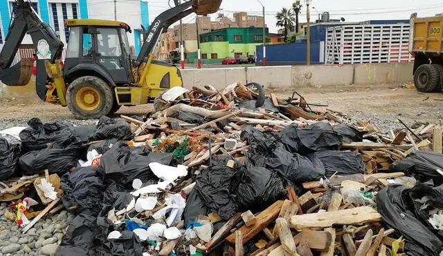 Callao: Retiran cuatro toneladas de basura de playa Carpayo