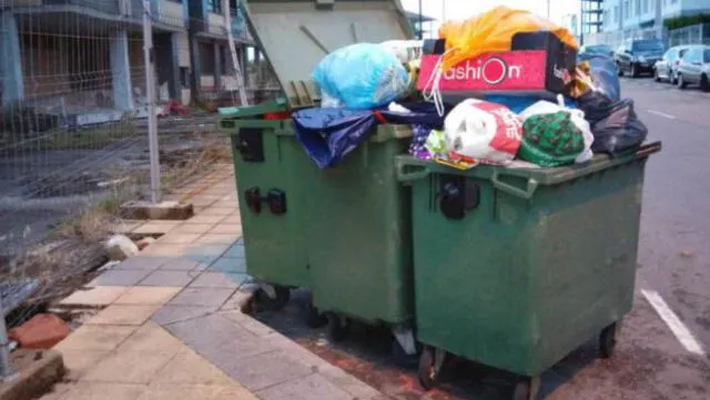 YouTube: trabajador se topó con el peor hallazgo al revisar recolector de basura