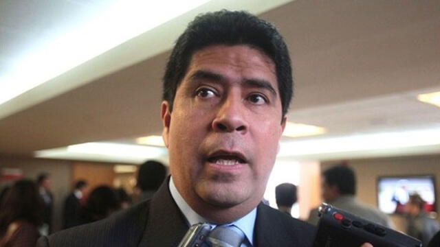 Javier Barreda es expulsado del APRA tras asumir como ministro de Trabajo