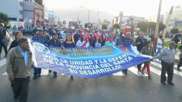 Chimbote: marchan contra la corrupción y exigen una reforma judicial