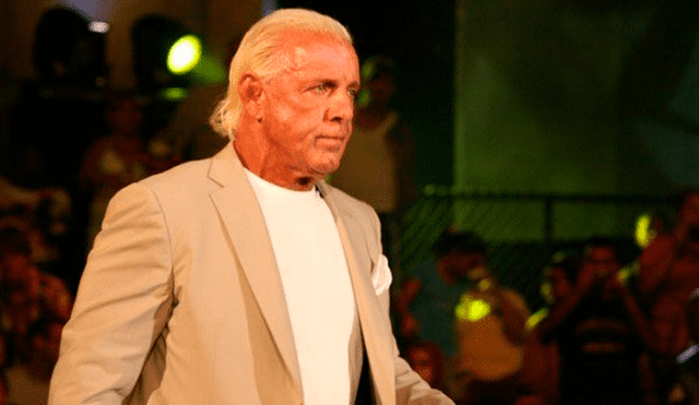 WWE: Ric Flair será sometido a operación tras golpiza que le dio Batista [VIDEO]