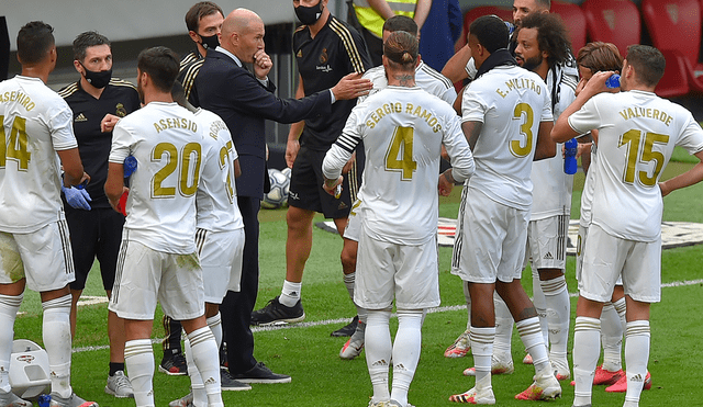Pep Guardiola advierte que no deben dar por ‘muertos’ al Real Madrid y pensar en cuartos de final. Foto: AFP