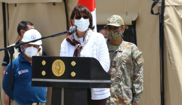 Ministros de Defensa y Salud recibieron donación de dos hospitales móviles por parte de la embajada de Estados Unidos. Foto: Luis Jiménez/La República