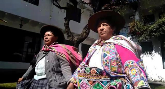 Mujeres cusqueñas hacen sentir su voz de protesta por ‘La Paisana Jacinta’ [VIDEO]