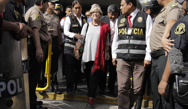 Audiencia por prisión preventiva a Susana Villarán es reprogramada para mañana [FOTOS]