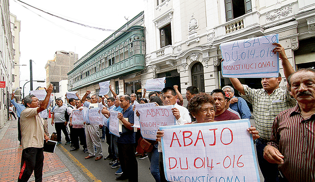Reclamos. Sindicatos de trabajadores estatales anunciaron protestas para el 18 y 19 de marzo, exigiendo la derogación de los DU 014, 016 y 020.