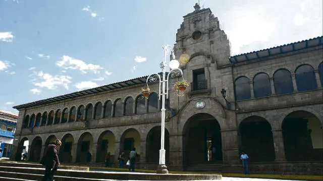 cambios. Municipio de Cusco en los ultimos dos años ha tenido tres alcaldes. Romi Infantas esta actualmente en el cargo.