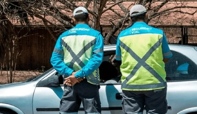 La pareja quiso pasar desapercibida del control policial,  y escondió a sus hijos en la maletera del auto. Los niños quedaron bajo la custodia de los abuelos. (Foto: referencial)