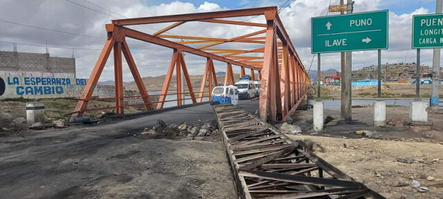Puente está abierto al paso de todos los vehículos como parte de una tregua. Foto: La República