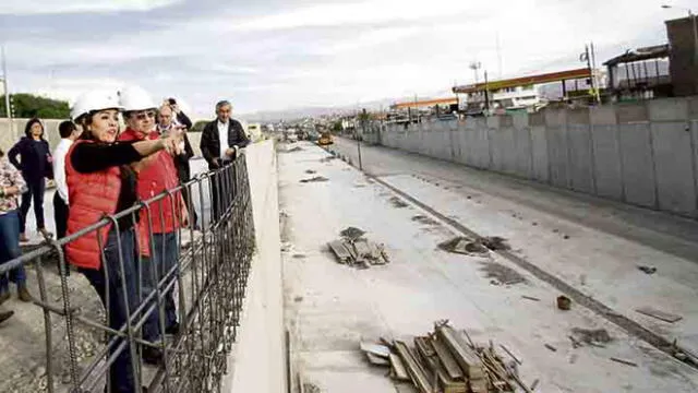 Arequipa: Contralor Shack cuestiona avance de obras en la Variante
