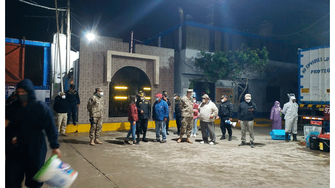 Sesenta efectivos policiales participaron en operativo en terminal pesquero.