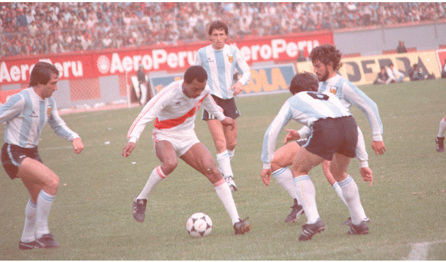 Perú ganó dos veces en Lima, en las eliminatorias para los mundiales de 1970 y 1986. Foto: Archivo GLR