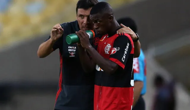 El DT de Vinicius habla de su debut en el Flamengo
