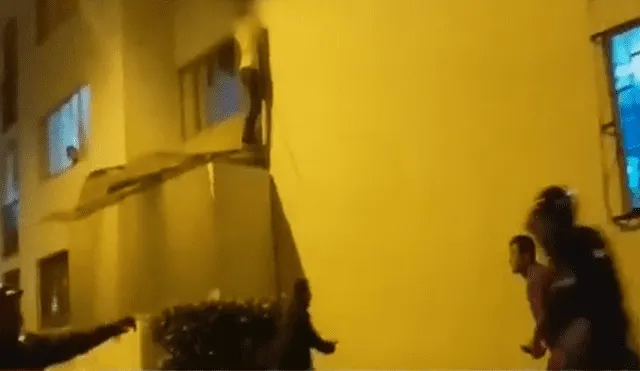 Mujer y cuatro hijos se lanzan desde edificio para protegerse de agresor [VIDEO]