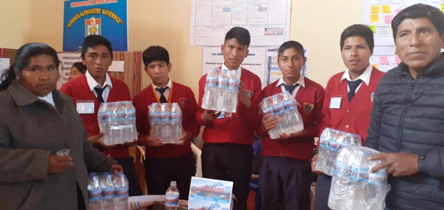Cusco: Escolares que envasan agua pura del nevado Ausangate buscan ayuda