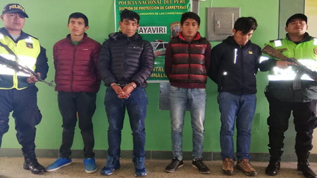 Cusco: Policía interviene sospechosos en carretera y les encuentran 53 paquetes de cocaína [FOTOS Y VIDEO]