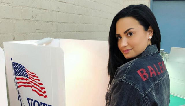 Demi Lovato realiza gesto obsceno a la prensa tras salir de terapia [FOTOS]