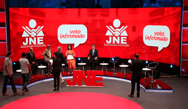 Hoy es el último debate del JNE para los candidatos al Parlamento