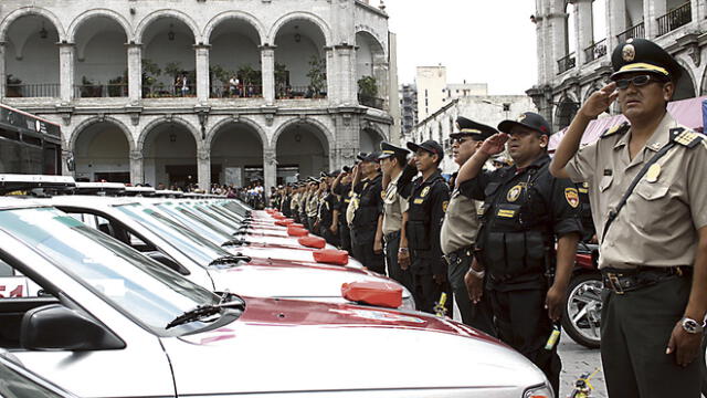 Solicitan 4 años de cárcel para 3 exfuncionarios de municipio de Arequipa