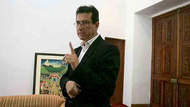 Alcalde de Cusco en contra de ampliación de horario de vuelos en Velasco Astete
