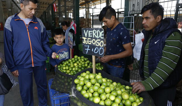 Pese a reducciones, minoristas venden el limón hasta el doble
