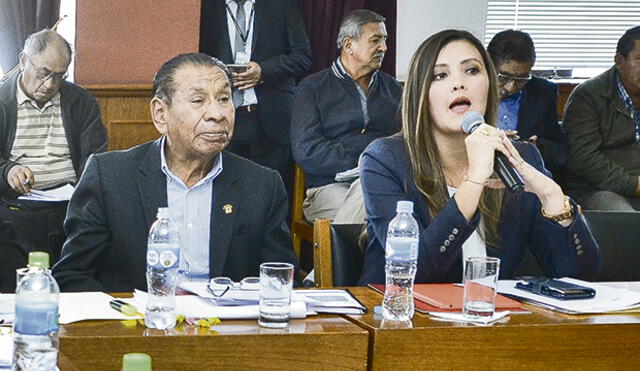 Congresistas Apaza y Aramayo se quejan de gestión de Yamila Osorio