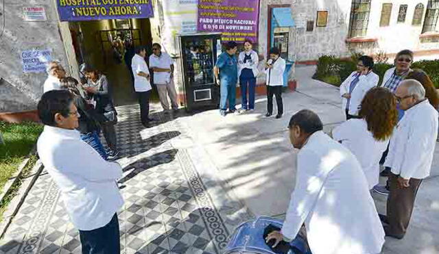 Arequipa: Mil 200 pacientes dejarán de ser atendidos a diario por huelga de los médicos