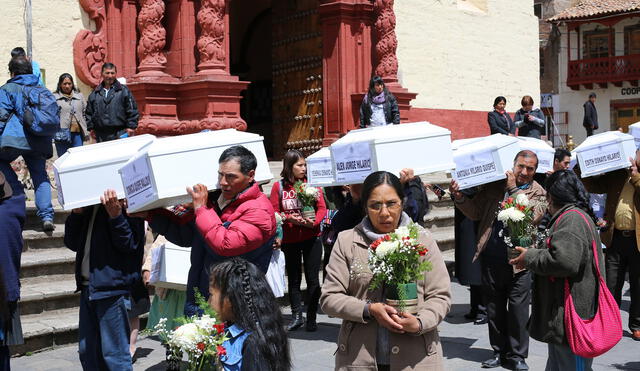 Tras 26 años, entregan restos de víctimas de la masacre en Santa Bárbara