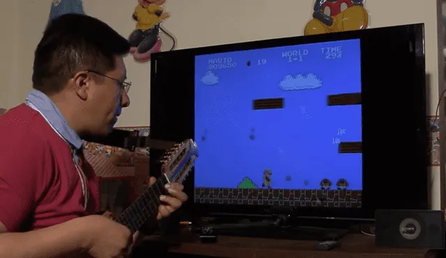 Vía Facebook: toca tema de Mario Bros con charango y miles le aplauden [VIDEO]