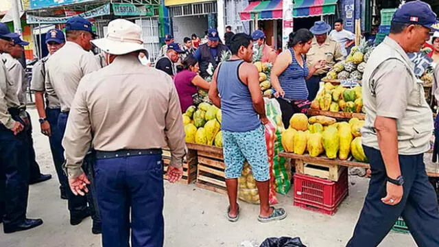 Magdalena: ambulantes invadían plaza Túpac Amaru