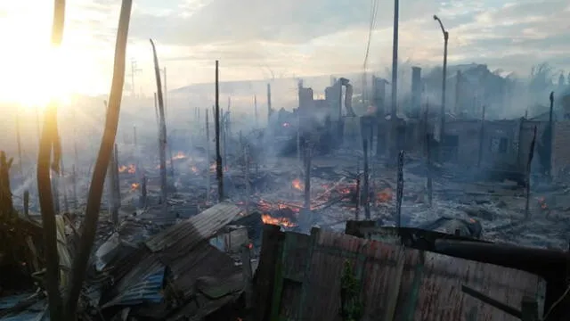 Damnificados intentaron recuperar sus pertenencias, pero las llamas se lo impidieron. (Foto: Difusión)
