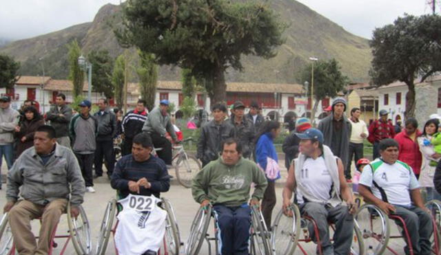 Huancavelica: Rinden homenaje a personas con habilidades especiales por su día