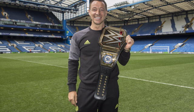 WWE: Chelsea recibe título personalizado de la compañía como obsequio