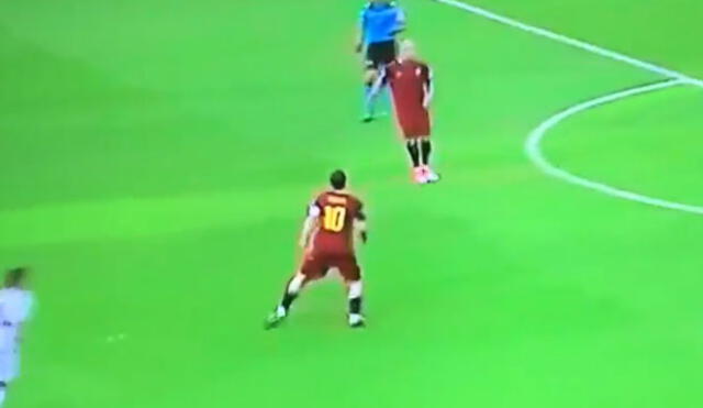YouTube: La jugada maestra de Francesco Totti con la espalda en su despedida de la Roma