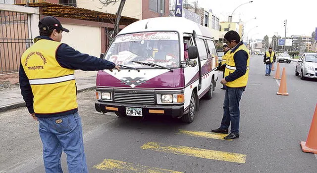 se van. Vehículos de casi 30 años saldrán del circulación.