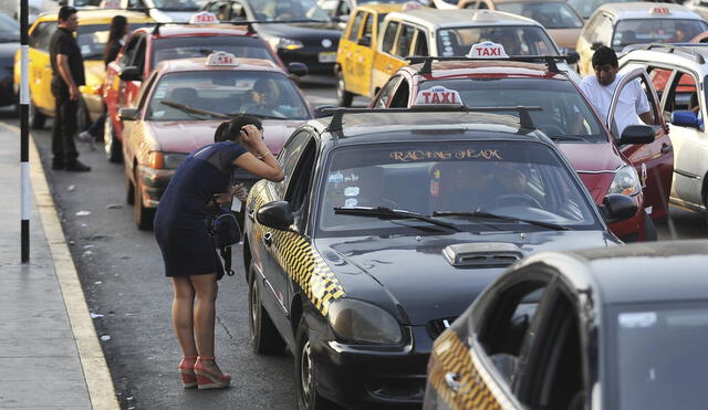 Endurecen penaspara choferes de taxi que cometan delitos graves