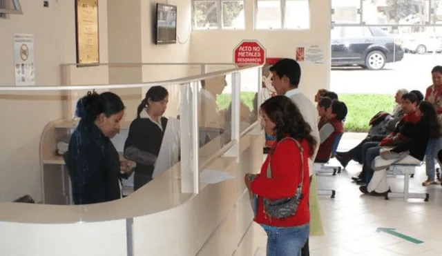 Pacientes hospitales y clínicas del Perú puedes reclamar sus derechos o la insatisfacción por un servicio.