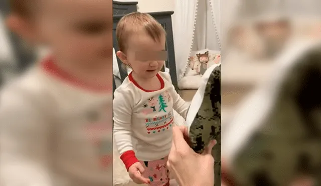 YouTube viral: bebé tiene tierna reacción al ver muñeco con rostro de su papá que está en el ejército