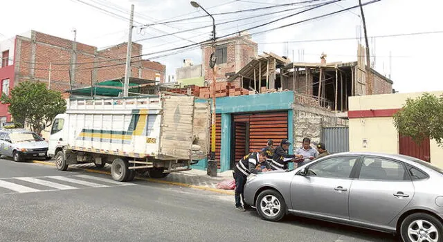 Arequipa: Subgerente de Caylloma construía su casa con cemento de obra pública