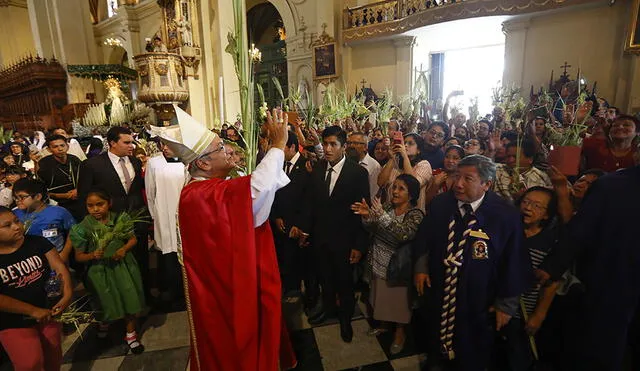 Semana Santa: Monseñor Carlos Castillo ofreció misa por Domingo de Ramos [FOTOS]