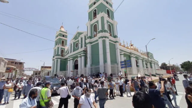 El 'Charro' Requena fue sepultado en el distrito de Catacaos. Foto: Municipalidad de Catacaos