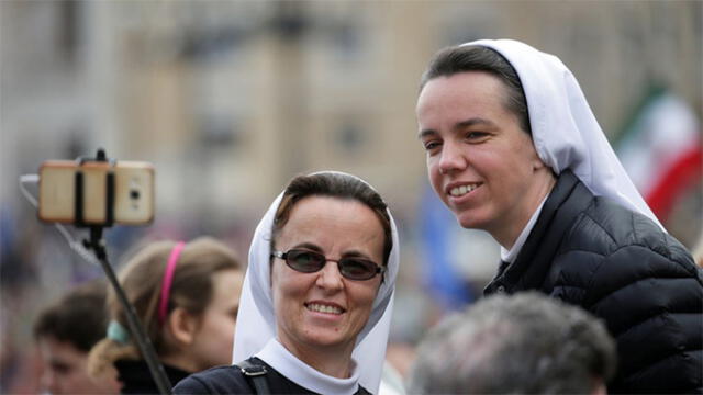 Vaticano pide mejor criterio a monjas de convento para usar redes sociales