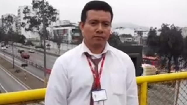 Jorge Revoredo demostró contar con todos los documentos en regla para ofrecer el servicio de taxi autorizado por la GTU. (Foto: Captura de video / RTV)