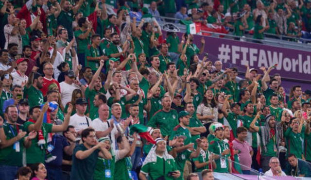 México es investigado por la FIFA debido a los cánticos realizados por su hinchada en el encuentro contra Polonia. Foto: AFP