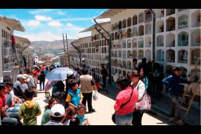 El cementerio de Cajamarca no tiene capacidad para los entierros. Foto Cortesía.