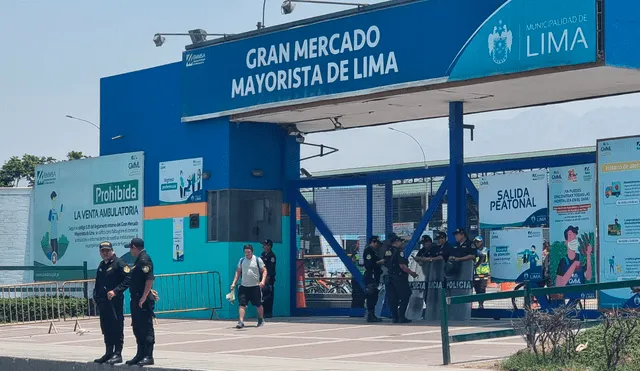 Aumenta el resguardo policial en los alrededores el mercado de Productores de Santa Anita. VIDEO:  Gianella Aguirre/ La República