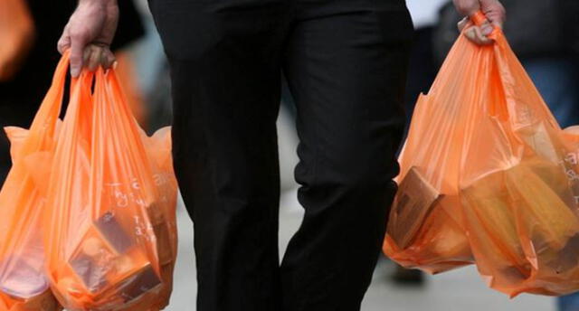 Facebook: Polémica por cobro de bolsas plásticas en supermercado de Arequipa.
