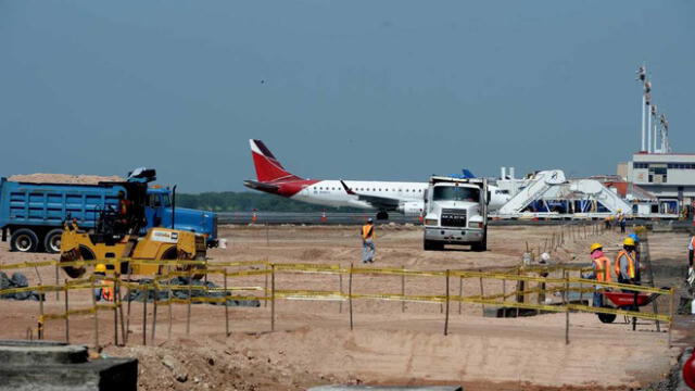 Ocupantes ilegales que desalojen los terrenos concesionados para aeropuertos recibirán 20 mil soles 